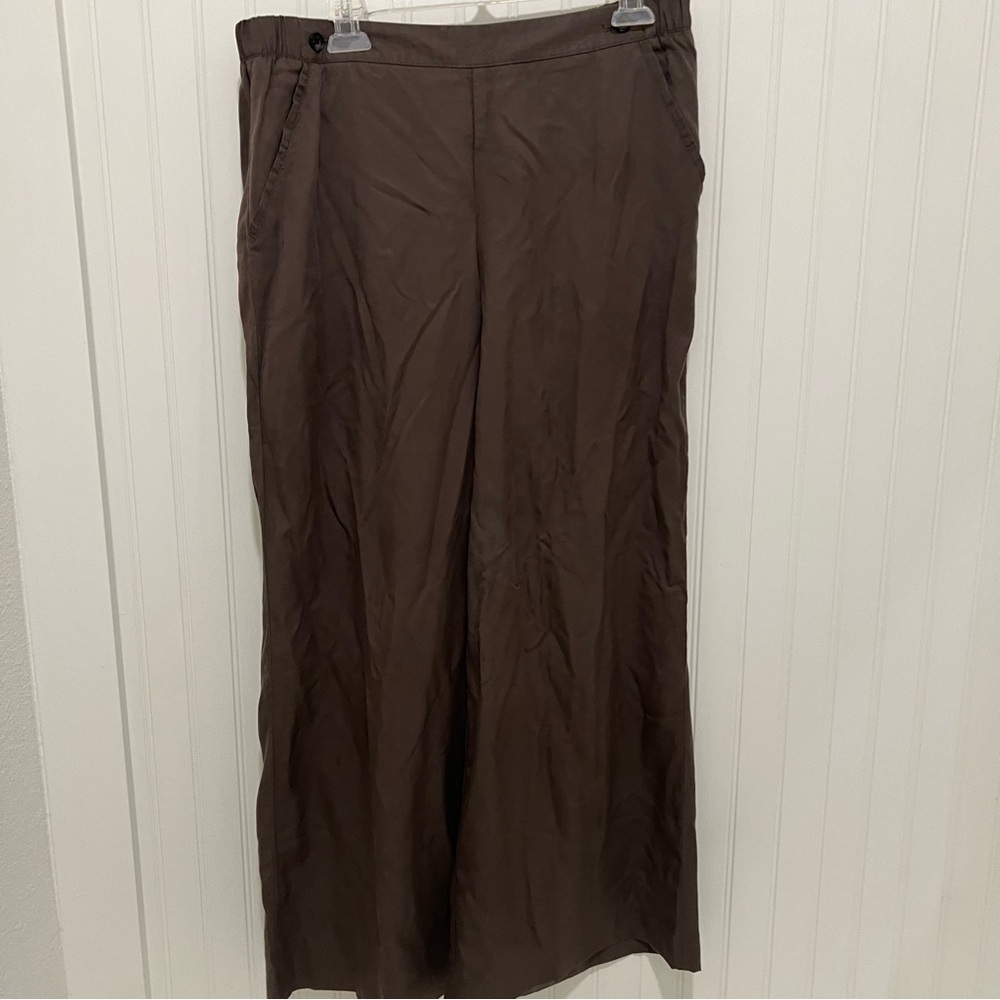 Garnet Hill 12 Olive green elastic waist pull on crop pant tencel